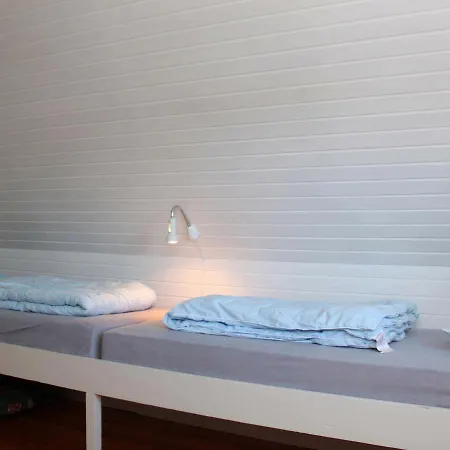 Three-bedroom Holiday In 78 * בלבאנד