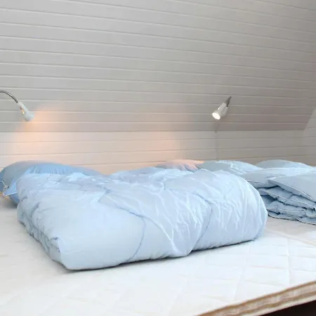 Three-bedroom Holiday In 78 * בלבאנד